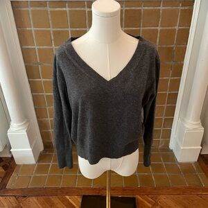 Everlane Charcoal 100% Cashmere Sweater